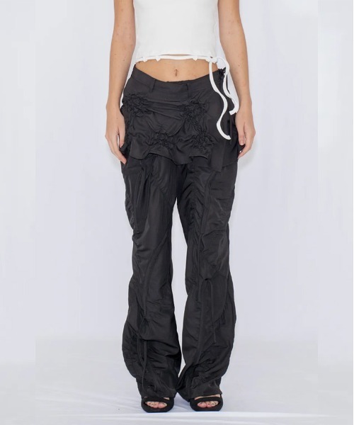 VIAVANDA（ヴィアヴァンダ）の「MULTI WAY STRINGS PANTS（その他パンツ・レディース・グレー/ブラック・FREE）」の2枚目の写真