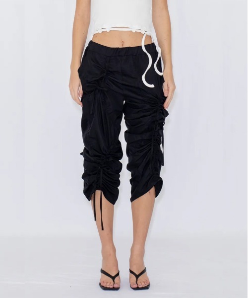 VIAVANDA（ヴィアヴァンダ）の「MULTI WAY STRINGS PANTS（その他パンツ・レディース・グレー/ブラック・FREE）」の8枚目の写真