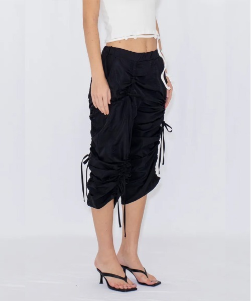 VIAVANDA（ヴィアヴァンダ）の「MULTI WAY STRINGS PANTS（その他パンツ・レディース・グレー/ブラック・FREE）」の9枚目の写真