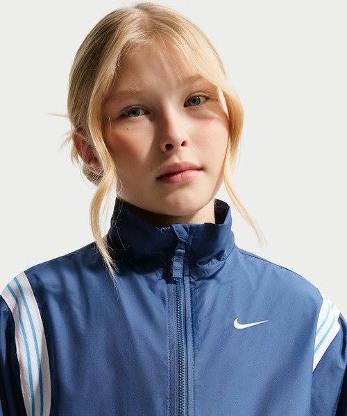 NIKE（ナイキ）の「ナイキ NIKE ナイキ YTH RPL クロスオーバー ジャケット（ナイロンジャケット・キッズ・ブラック/ネイビー・130cm/140cm/150cm/160cm）」の9枚目の写真