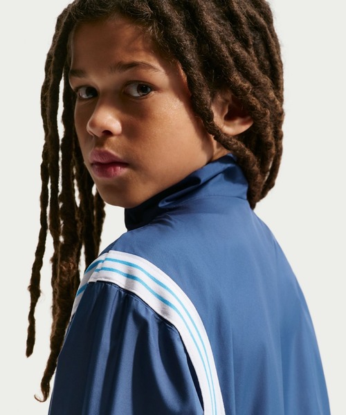 NIKE（ナイキ）の「ナイキ NIKE ナイキ YTH RPL クロスオーバー ジャケット（ナイロンジャケット・キッズ・ブラック/ネイビー・130cm/140cm/150cm/160cm）」の8枚目の写真