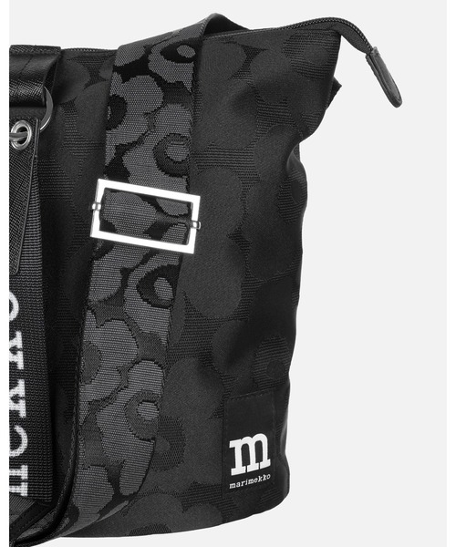 marimekko(マリメッコ)の「【ZOZO限定 ノベルティ付】Unikko / Carry All Unikko shoulder bag(ショルダーバッグ・レディース・ブラック・FREE)」の7枚目の写真