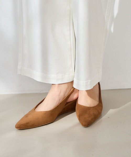 BARNYARDSTORM（バンヤードストーム）の「BARNYARDSTORM / ストラップウェッジパンプス【一部店舗限定サイズ】（パンプス・レディース・キャメル/ブラック・37/38/36）」の17枚目の写真