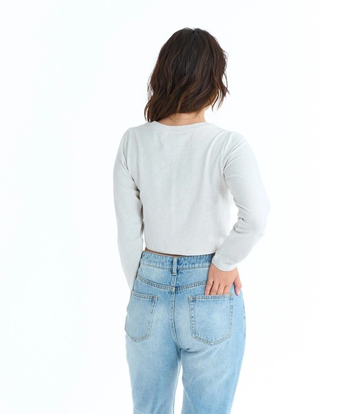 ROXY(ロキシー)の「ROXY ウィメンズ ROXY WITH HEART L/S TEE 長袖Tシャツ ロンT 丈短め【2026年春夏モデル】/ロキシークロップド丈・ショート丈トップス(Tシャツ/カットソー・レディース・ナチュラル/レッド/グレー・LARGE/MEDIUM)」の11枚目の写真