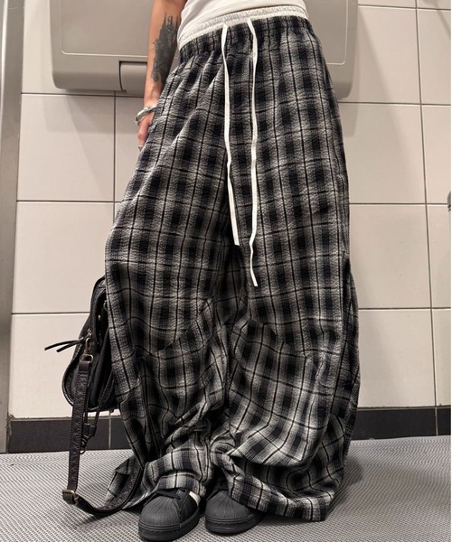 meJane（ミージェーン）の「マドラスチェック ワイドエッグパンツ（その他パンツ・レディース・ブラック系・L/M/S）」の2枚目の写真