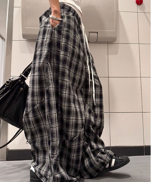 meJane（ミージェーン）の「マドラスチェック ワイドエッグパンツ（その他パンツ・レディース・ブラック系・L/M/S）」の3枚目の写真