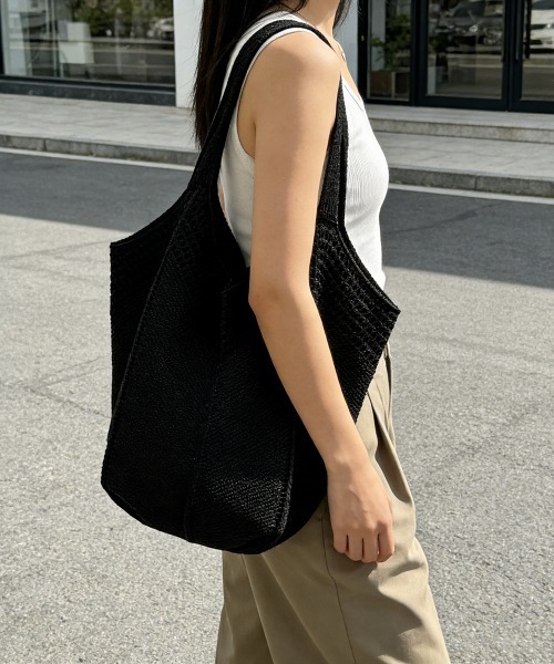 Miniministore(ミニミニストア)の「ニットバッグ 大容量トートバッグ肩掛け鞄(トートバッグ・レディース・レッド/イエロー/ダークベージュ/ダークブルー/ベージュ/アイボリー/ブラック・FREE)」の3枚目の写真