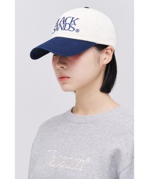 WHITE SANDS（ホワイトサンズ）の「バイカラーロゴ刺繍 キャップ（キャップ）」