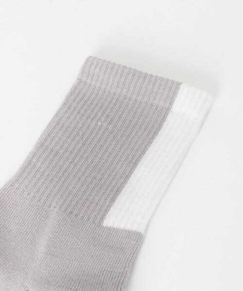 URBAN RESEARCH（アーバンリサーチ）の「『UR TECH』バックラインソックス（ソックス/靴下・メンズ・ブラック/オフホワイト/グレー・25-28）」の8枚目の写真
