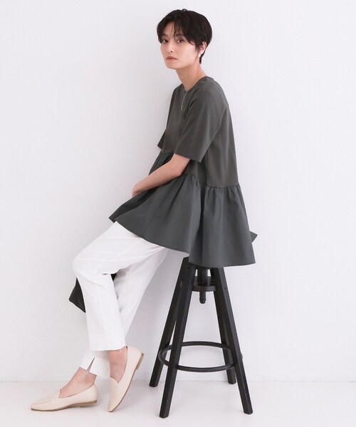 OPAQUE.CLIP(オペークドットクリップ)の「ペプラムドッキングカットソー【洗濯機OK】(Tシャツ/カットソー・レディース・チャコールグレー/ブラウン系/ブラック/ホワイト・40/38/36/42)」の8枚目の写真