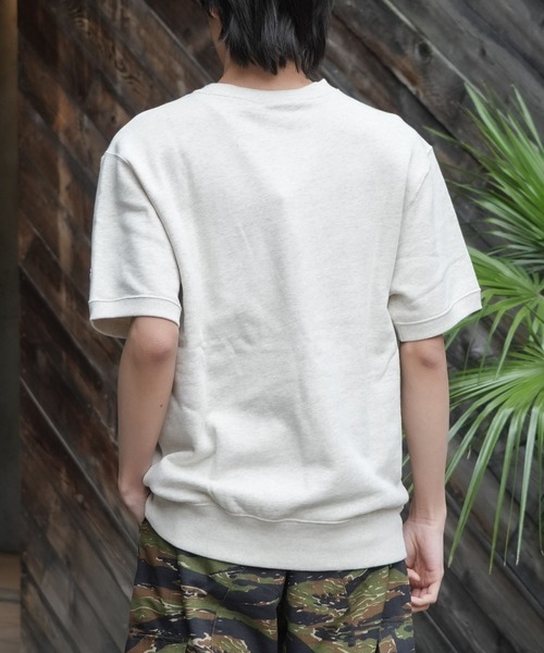 Champion(チャンピオン)の「【CHAMPION/チャンピオン】【乾きやすくてヨレない】半袖スウェット USAコットン×リサイクルポリエステル サステナブル 洗濯に強い(Tシャツ/カットソー・メンズ・ネイビー/杢グレー/ブラック/オフホワイト・X-LARGE/LARGE/MEDIUM)」の13枚目の写真