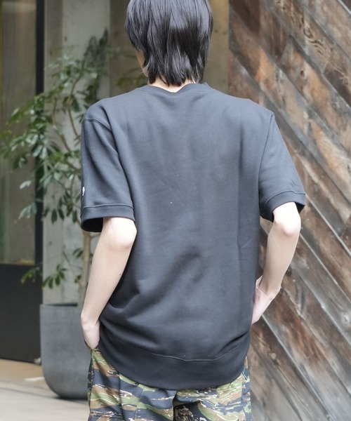 Champion(チャンピオン)の「【CHAMPION/チャンピオン】【乾きやすくてヨレない】半袖スウェット USAコットン×リサイクルポリエステル サステナブル 洗濯に強い(Tシャツ/カットソー・メンズ・ネイビー/杢グレー/ブラック/オフホワイト・X-LARGE/LARGE/MEDIUM)」の19枚目の写真