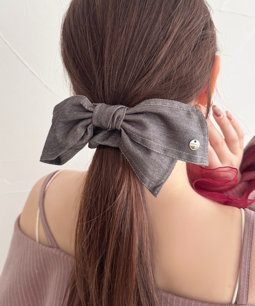 apres jour（アプレジュール）の「【apres jour×ARIAZ】プレートツキデニムシュシュ（シュシュ・レディース・インディゴブルー/グレー・FREE）」の2枚目の写真