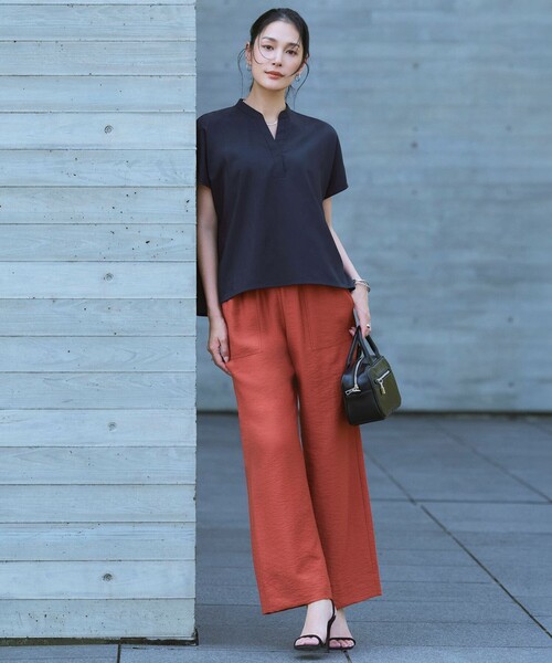 ICB(アイシービー)の「ワッシャーツイル ワイドストレートパンツ(その他パンツ・レディース・オリーブ系/ベージュ系/ダルブルー系/ブラック系/レッド系・40/42/44/46/48)」の6枚目の写真