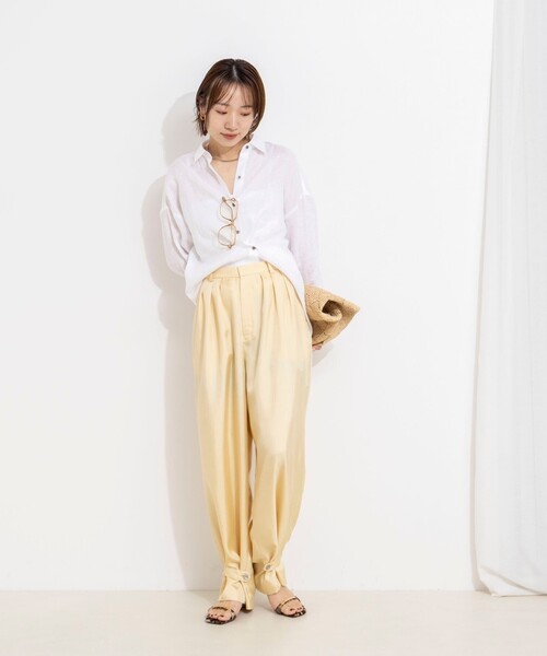 NOLLEY’S（ノーリーズ）の「【一部店舗＆WEB限定カラー】ウォッシャブル高機能サテン裾タブ付きパンツ（その他パンツ・レディース・ベビーピンク/ベージュ/イエロー・38/36）」の13枚目の写真