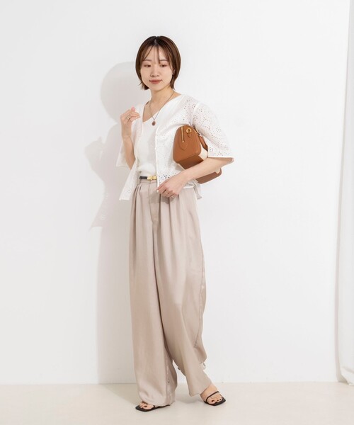 NOLLEY’S（ノーリーズ）の「【一部店舗＆WEB限定カラー】ウォッシャブル高機能サテン裾タブ付きパンツ（その他パンツ・レディース・ベビーピンク/ベージュ/イエロー・38/36）」の19枚目の写真