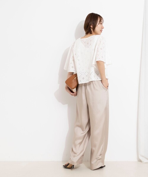 NOLLEY’S（ノーリーズ）の「【一部店舗＆WEB限定カラー】ウォッシャブル高機能サテン裾タブ付きパンツ（その他パンツ・レディース・ベビーピンク/ベージュ/イエロー・38/36）」の20枚目の写真