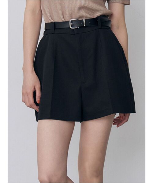 MURUA(ムルーア)の「タックショートパンツ 夏服(その他パンツ・レディース・グレー/ブラック・1/2)」の3枚目の写真
