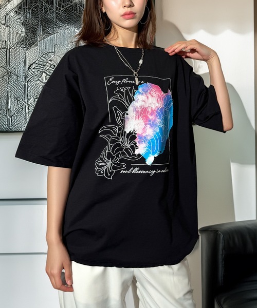 Candlestick(キャンドルスティック)の「グラフィック アート ワイドシルエット 裾ドロスト ストレッチ 半袖Tシャツ(Tシャツ/カットソー・レディース・ホワイト/ブラック・M/L)」の7枚目の写真