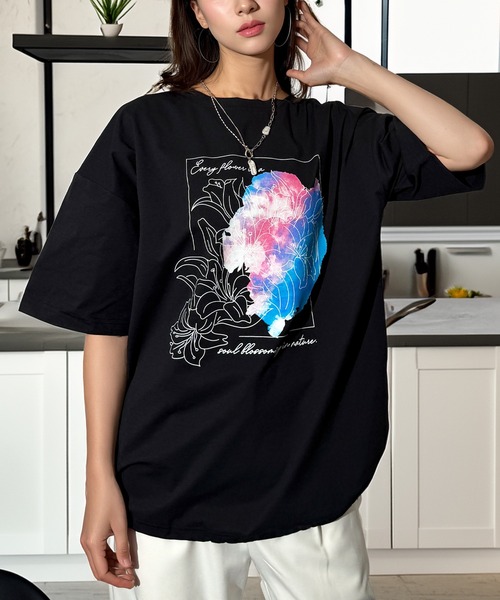 Candlestick(キャンドルスティック)の「グラフィック アート ワイドシルエット 裾ドロスト ストレッチ 半袖Tシャツ(Tシャツ/カットソー・レディース・ホワイト/ブラック・M/L)」の8枚目の写真
