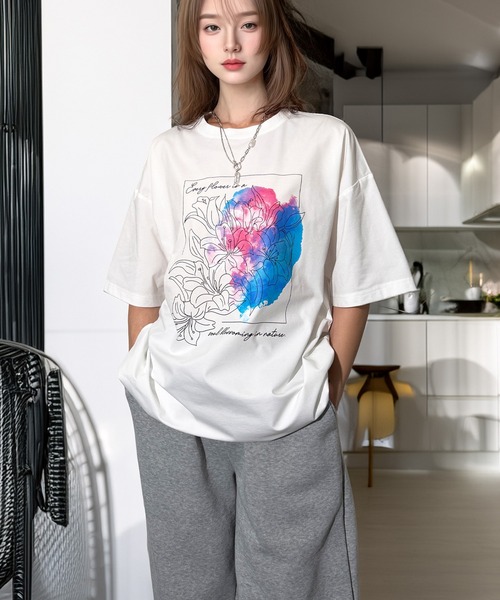 Candlestick(キャンドルスティック)の「グラフィック アート ワイドシルエット 裾ドロスト ストレッチ 半袖Tシャツ(Tシャツ/カットソー・レディース・ホワイト/ブラック・M/L)」の14枚目の写真
