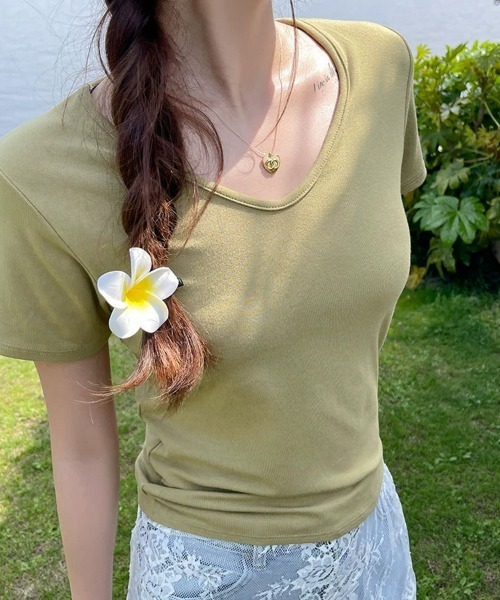 SallyLunn(サリーラン)の「【大人のベーシック】VネックTシャツ(Tシャツ/カットソー・レディース・ホワイト/ブラック/グリーン・MEDIUM/LARGE)」の4枚目の写真