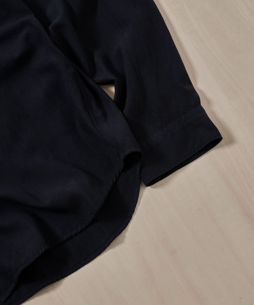 ATON（エイトン）の「【ATON】COTTON SILK VIERA LOOSE FIT SHIRT（シャツ/ブラウス・メンズ・グリーン/ネイビー・4/6/2）」の19枚目の写真