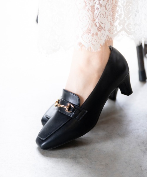 R&E(アールアンドイー)の「【R&E】ビット付きLOWヒールローファー(ローファー・レディース・ブラック/グレー・23cm/22.5cm/24cm/23.5cm/24.5cm)」の2枚目の写真
