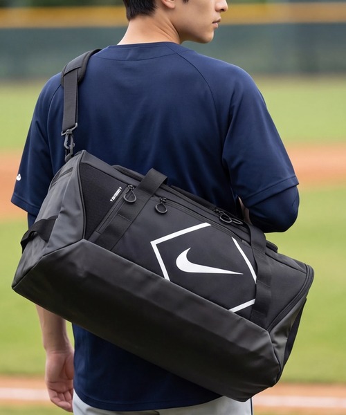 NIKE(ナイキ)の「【NIKE/ナイキ】ダイアモンドダッフルバッグ(ショルダーバッグ・メンズ・ブラック/ホワイト・FREE)」の1枚目の写真