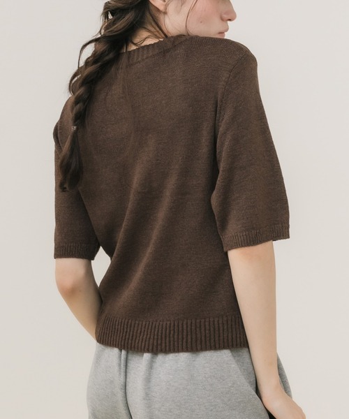 HEILIS（ヘイリス）の「テープヤーンニットカーデ / 半袖ニット 半袖カーディガン サマーニット 赤ニット クルーネック ニットカーデ 配色ボタン ポケットデザイン テープヤーン ショート丈 羽織り レディース 大人カジュアル シンプル 春服 夏服 秋服 韓国 デイリー お出かけ オフィスカジュアル（カーディガン/ボレロ・レディース・ブラウン/グレー/レッド/アイボリー・FREE）」の21枚目の写真