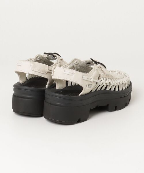 KEEN(キーン)の「UNEEK PLT MARY JANE / ユニーク ピーエルティ― メリー ジェーン / オールジェンダー(サンダル・レディース・アイボリー・23cm/24cm/25cm/26cm/28cm/27cm)」の3枚目の写真