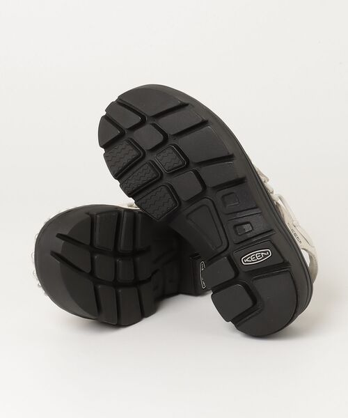 KEEN(キーン)の「UNEEK PLT MARY JANE / ユニーク ピーエルティ― メリー ジェーン / オールジェンダー(サンダル・レディース・アイボリー・23cm/24cm/25cm/26cm/28cm/27cm)」の2枚目の写真