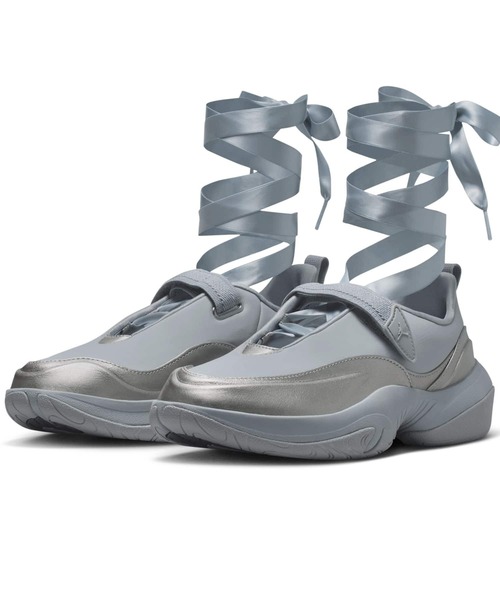 JORDAN BRAND(ジョーダンブランド)の「ジョーダン ポワント ウィメンズシューズ / Jordan Pointe Women's Shoes IB8597-002 Metallic Silver(バレエシューズ・レディース・シルバー・24/23.5/23/24.5/22.5/22/26/25.5/25)」の17枚目の写真