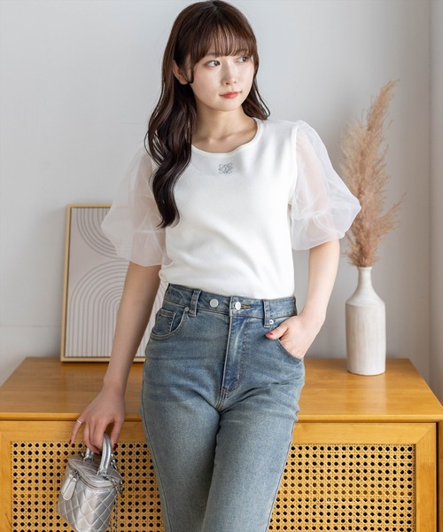 CLEAR BASIC（クリアベーシック）の「オーガンジーバルーンスリーブロゴ刺繍ニットトップス［骨格ウェーブ/シアー/透け感/パワショル/抜け感］（ニット/セーター・レディース・ブラック/オフホワイト・F）」の20枚目の写真