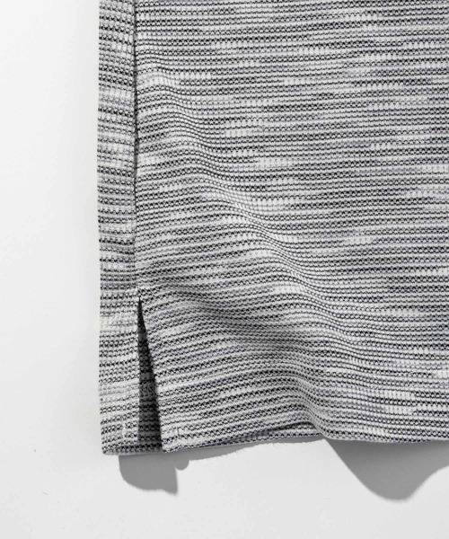 AKM Contemporary(エイケイエムコンテンポラリー)の「【WEB・直営店限定】AKM Contemporary(エイケイエムコンテンポラリー)マルチボーダーキーネック半袖Tシャツ(Tシャツ/カットソー・メンズ・グレー/ブルー/ライトベージュ・XL/L/M/S)」の10枚目の写真