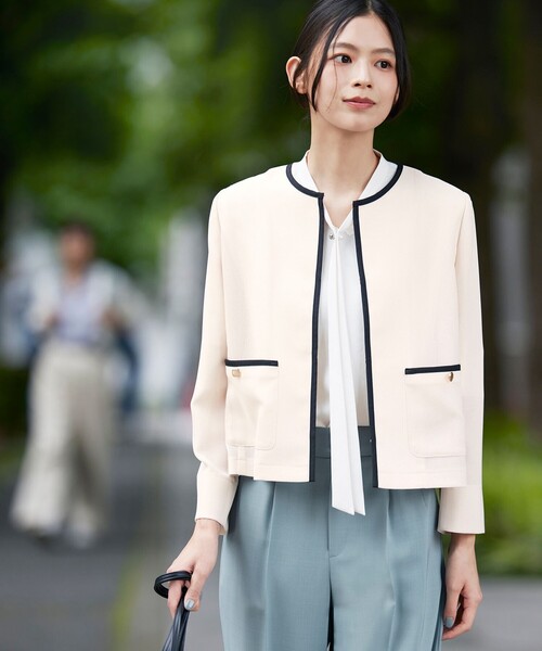 ICB(アイシービー)の「ストレッチシルキーツイル タイブラウス(シャツ/ブラウス・レディース・スカイブルー系/アイボリー系/ネイビー系・42)」の8枚目の写真