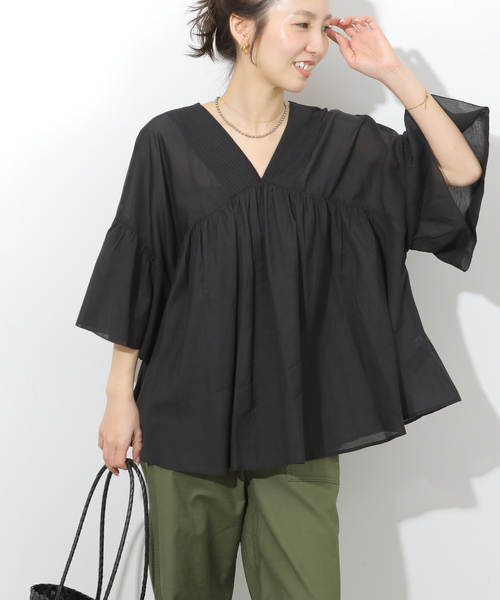JOURNAL STANDARD relume(ジャーナルスタンダード レリューム)の「コットンギャザーフレアブラウス(シャツ/ブラウス・レディース・ブラック/ブルー/ホワイト・FREE)」の7枚目の写真