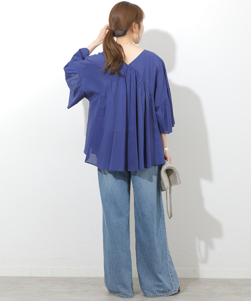 JOURNAL STANDARD relume(ジャーナルスタンダード レリューム)の「コットンギャザーフレアブラウス(シャツ/ブラウス・レディース・ブラック/ブルー/ホワイト・FREE)」の21枚目の写真