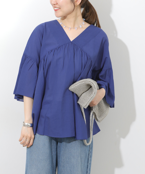 JOURNAL STANDARD relume(ジャーナルスタンダード レリューム)の「コットンギャザーフレアブラウス(シャツ/ブラウス・レディース・ブラック/ブルー/ホワイト・FREE)」の22枚目の写真