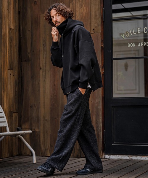 CAMBIO(カンビオ)の「mpa4139-High-Neck Scuba Knit Hoodie ハイネックパーカー(A71826cmb)(パーカー・メンズ・チャコールグレー/ブラック/オートミール・L/M/S)」の13枚目の写真