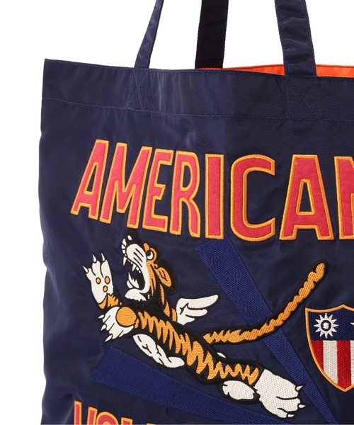 AVIREX(アヴィレックス)の「《WEB限定》NYLON TOTE BAG ”TIGER” / ナイロン トートバッグ タイガー / AVIREX / アヴィレックス(トートバッグ・メンズ・イエロー/セージグリーン/ブラウン/ロイヤルブルー・FREE)」の12枚目の写真