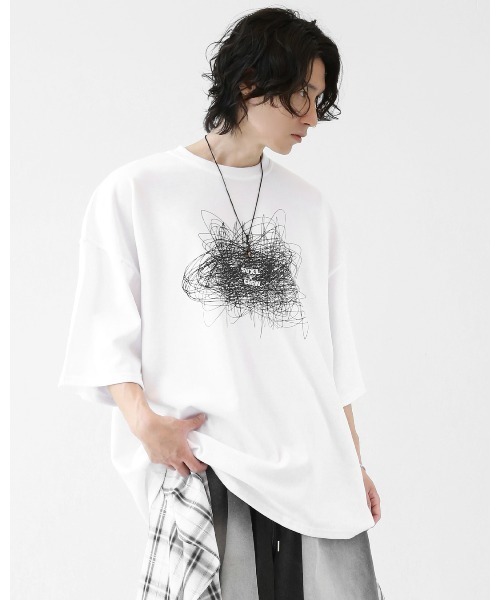 minsobi（ミンソビ）の「ノイズグラフィック オーバーサイズ 半袖Tシャツ（ユニセックス）（Tシャツ/カットソー・メンズ・ホワイト/ブラック・FREE）」の3枚目の写真