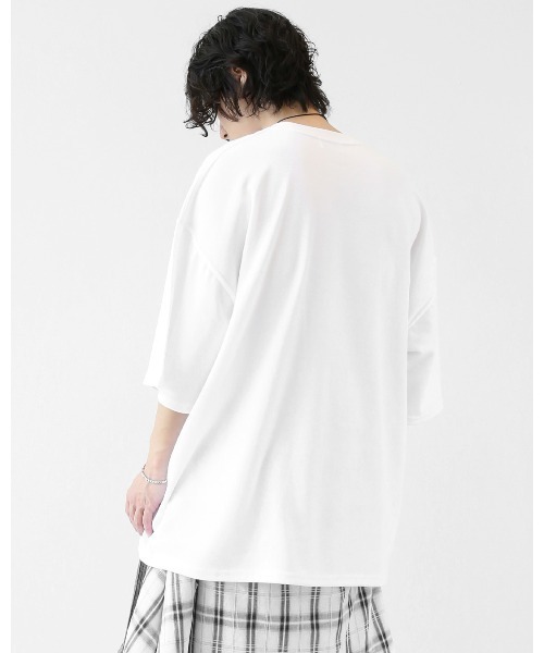 minsobi（ミンソビ）の「ノイズグラフィック オーバーサイズ 半袖Tシャツ（ユニセックス）（Tシャツ/カットソー・メンズ・ホワイト/ブラック・FREE）」の8枚目の写真