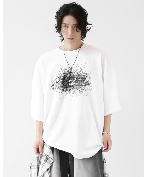 minsobi（ミンソビ）の「ノイズグラフィック オーバーサイズ 半袖Tシャツ（ユニセックス）（Tシャツ/カットソー・メンズ・ホワイト/ブラック・FREE）」の7枚目の写真