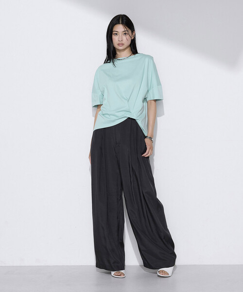 COMME CA(コムサ)の「シルク・平 ワイドタックカーブパンツ(その他パンツ・レディース・カーキ/スミクロ・7号/11号/9号)」の8枚目の写真