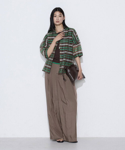 COMME CA(コムサ)の「シルク・平 ワイドタックカーブパンツ(その他パンツ・レディース・カーキ/スミクロ・7号/11号/9号)」の14枚目の写真