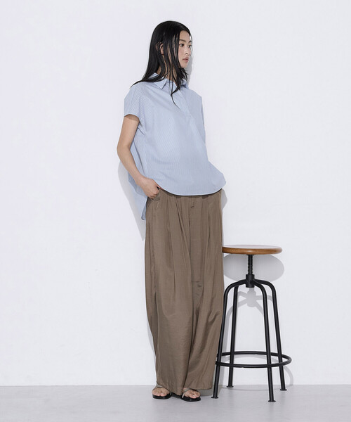 COMME CA(コムサ)の「シルク・平 ワイドタックカーブパンツ(その他パンツ・レディース・カーキ/スミクロ・7号/11号/9号)」の16枚目の写真