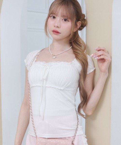 Rmine(アールマイン)の「ギャザーデザインフロントリボントップス(半袖)(Tシャツ/カットソー・レディース・グレー/パープル/ホワイト・SMALL)」の2枚目の写真