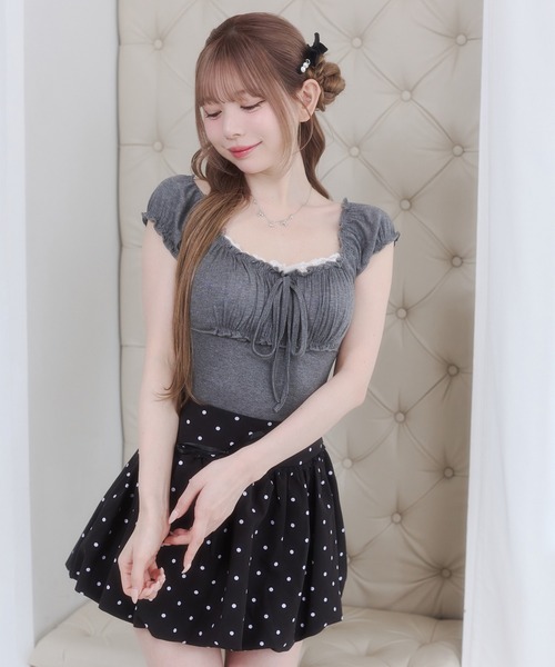 Rmine(アールマイン)の「ギャザーデザインフロントリボントップス(半袖)(Tシャツ/カットソー・レディース・グレー/パープル/ホワイト・SMALL)」の17枚目の写真