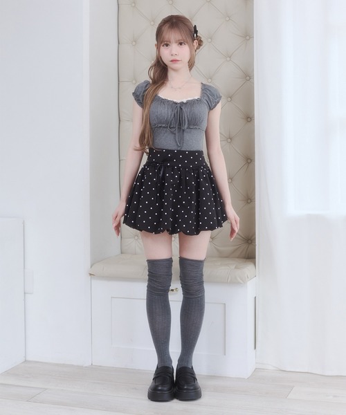 Rmine(アールマイン)の「ギャザーデザインフロントリボントップス(半袖)(Tシャツ/カットソー・レディース・グレー/パープル/ホワイト・SMALL)」の15枚目の写真